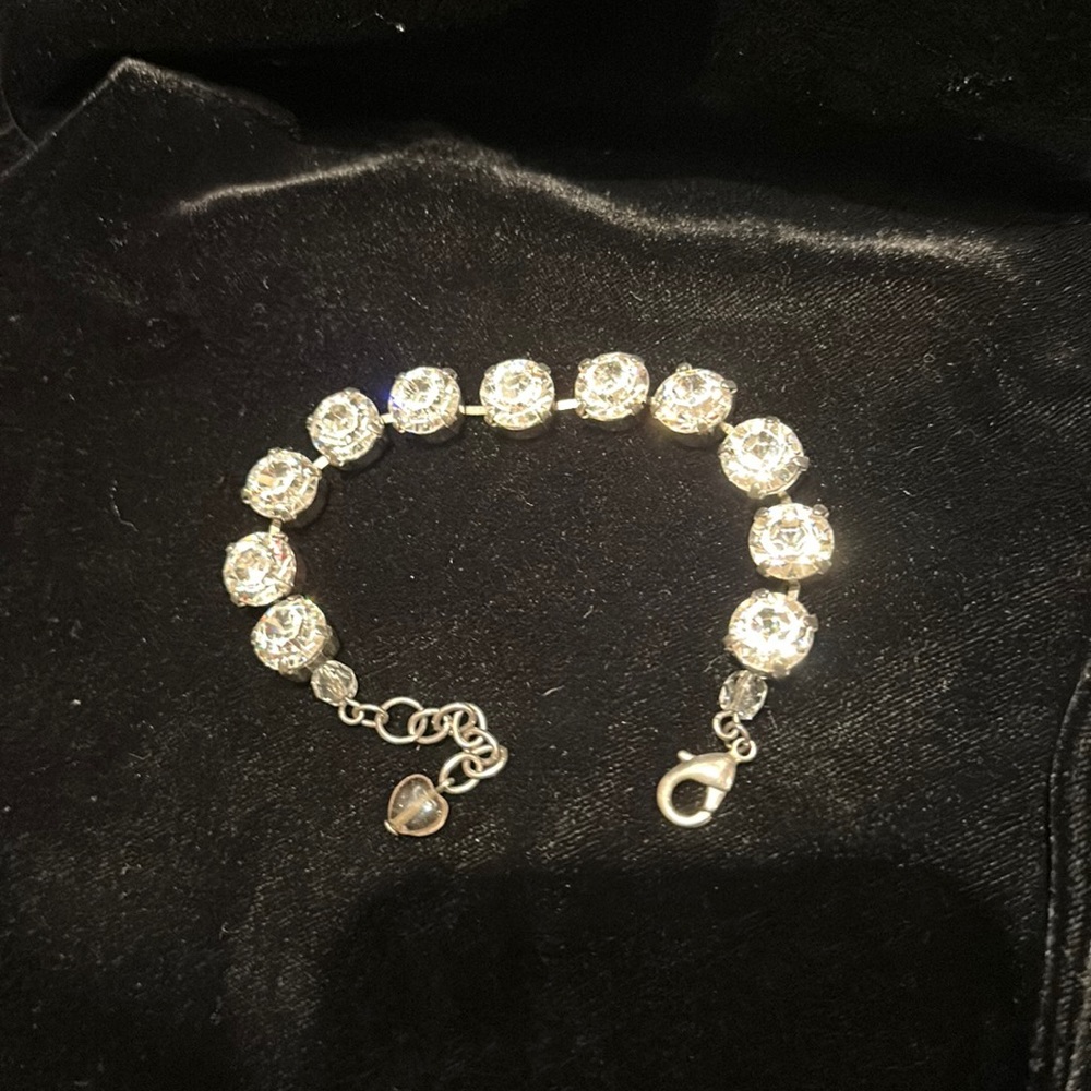 Clear crystal Manhattan bracelet from classics collection